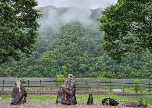 산소길 미륵바위