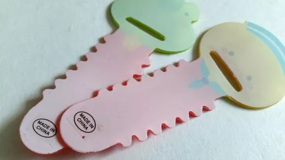 이어폰 줄감개 뒷면