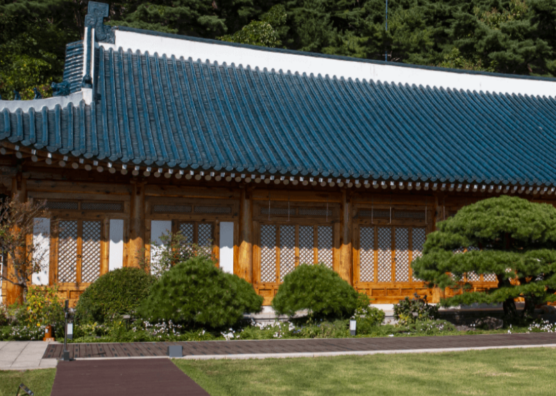 청와대 대통령 관저 일부 정경(출처 : 재단법인 청와대재단)