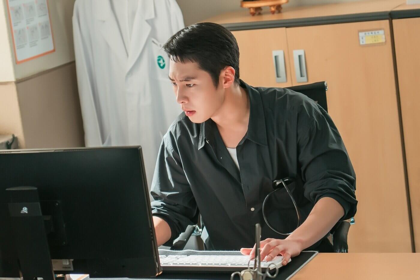 닥터 섬보이 첫방송 줄거리 등장인물 출연진 원작 웹툰 ott