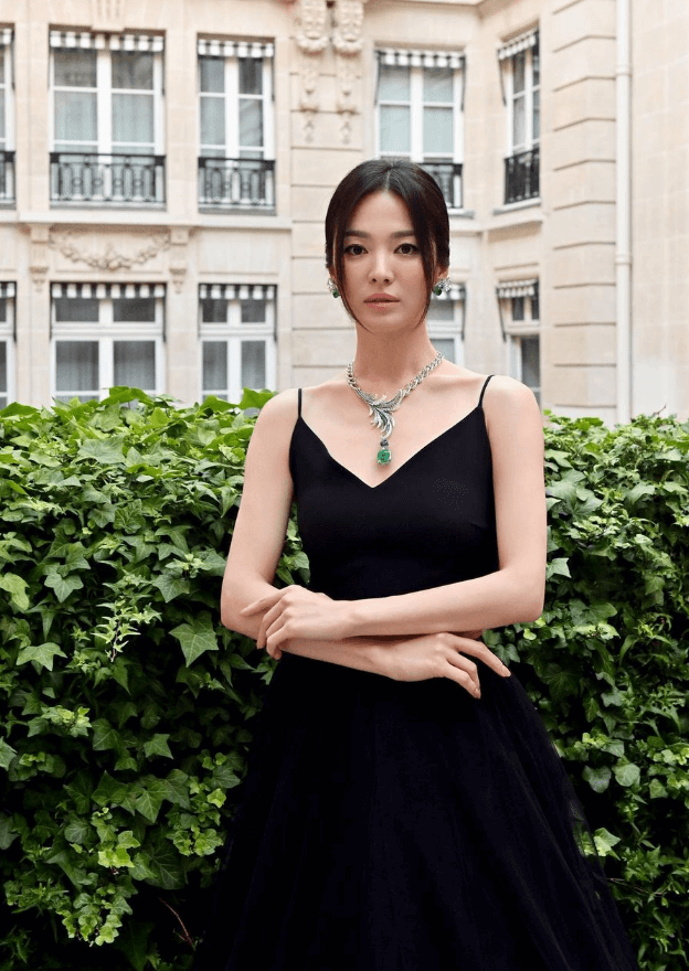 송혜교-해외-행사-드레스입은모습