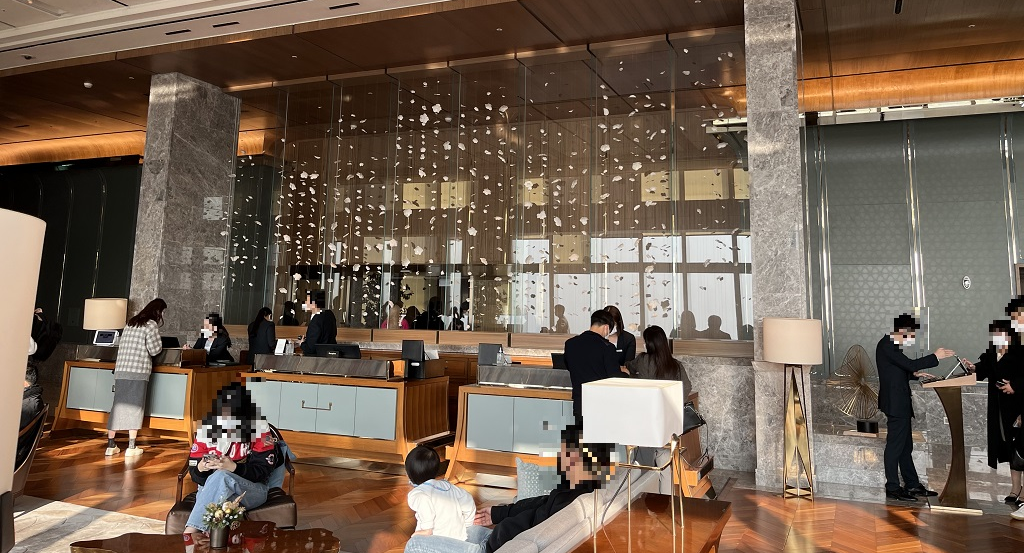 시그니엘 서울 로비 모습