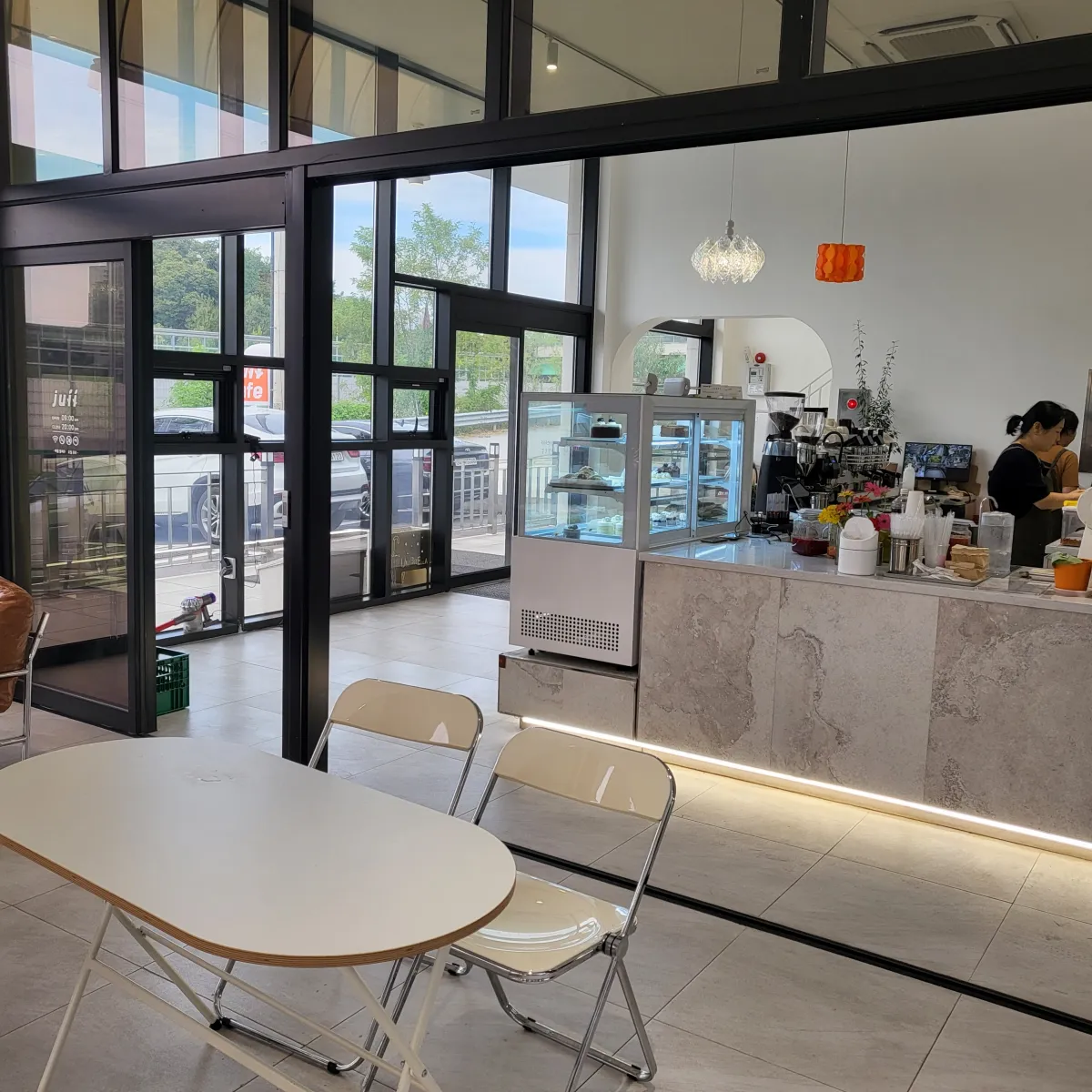 카페-주이-1층-계산대