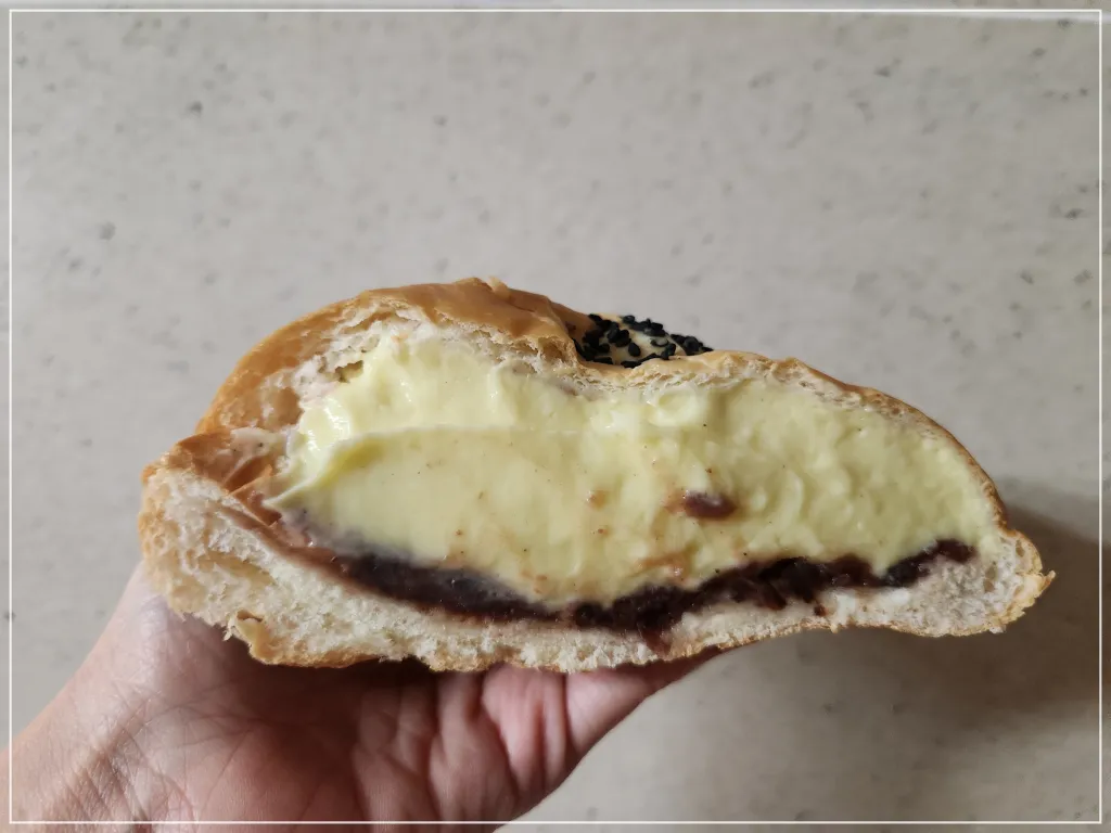 장블랑제리-슈크림단팥빵-단면