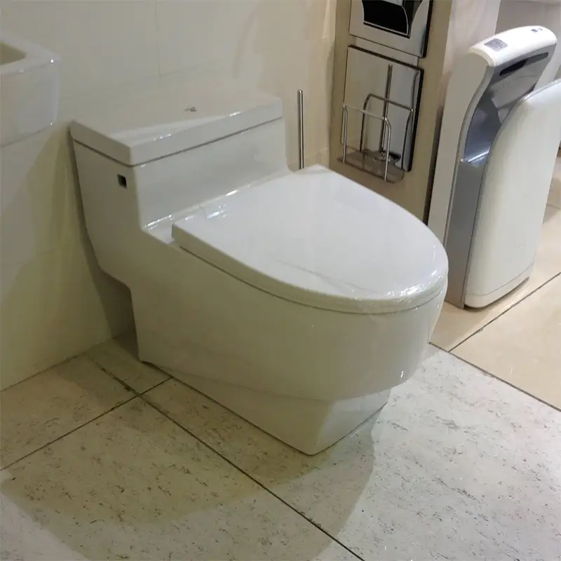 사이펀 볼텍스 형식의 치마형 양변기도 결국 사이펀 현상으로 물이 내려간다.