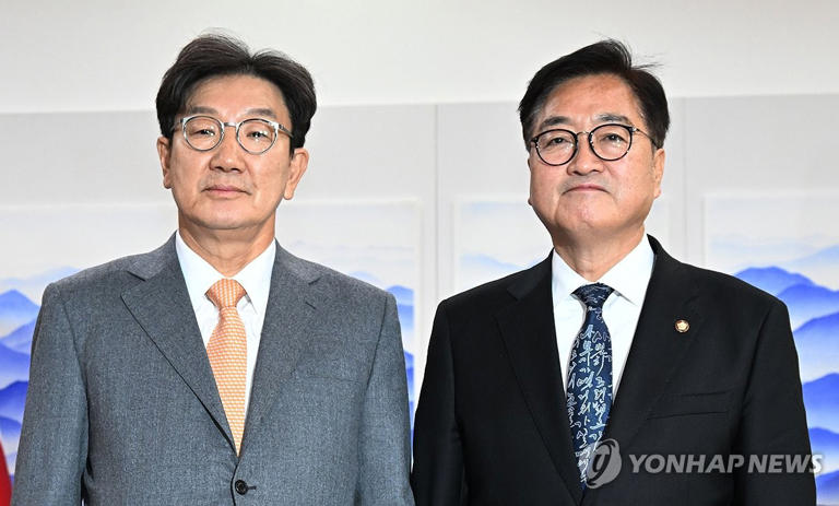 우원식 국회의장과 국민의힘 권성동 신임 원내대표