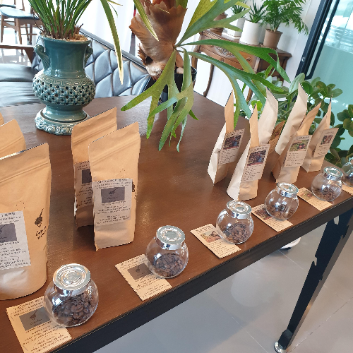 임종호 커피 파주점 (feat. 파주 모드니 본점)_임종호 커피 파주점_원두 판매공간