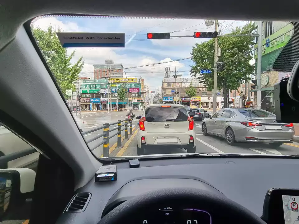 더 뉴 모닝의 운전석 시점은 이렇습니다.