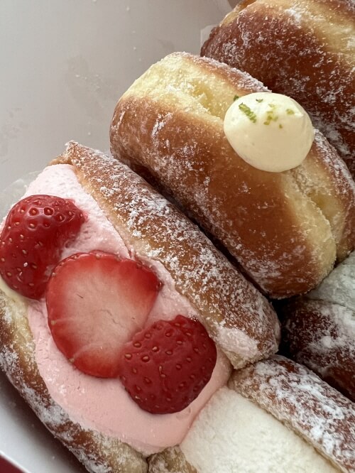 노티드도넛 스트로베리도넛 레몬슈가도넛