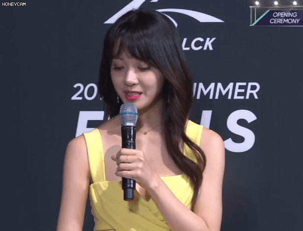 김민아 롤 아나운서