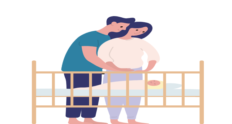 아이를 바라보고 있는 엄마 아빠