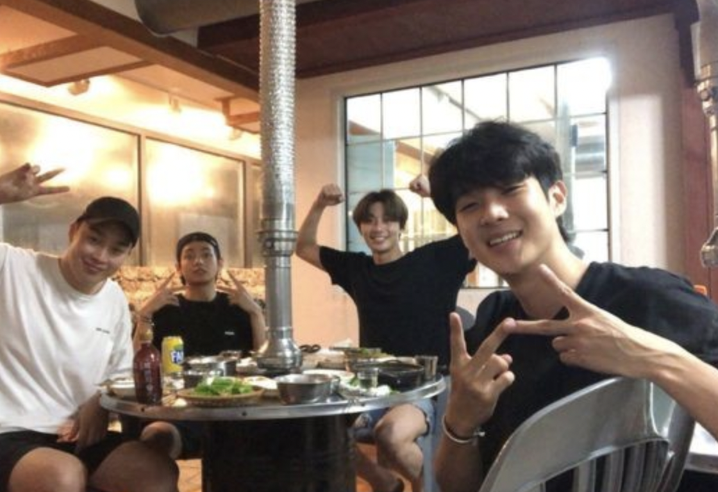 박서준 최우식 픽보이 뷔 식당 음식
