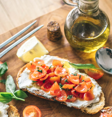 올리브 오일과 토마토