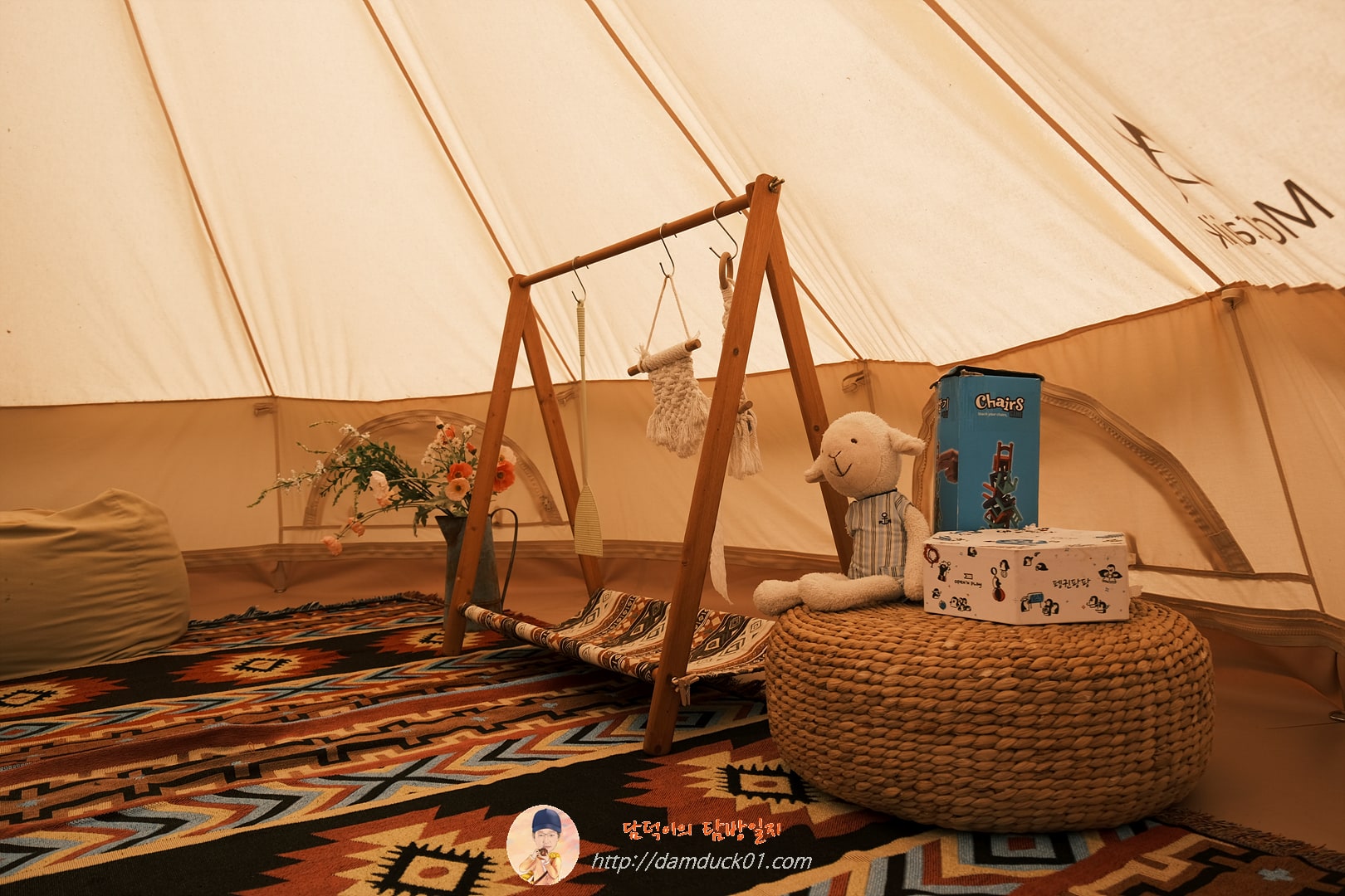 풍사니랑 글램핑장 텐트 안