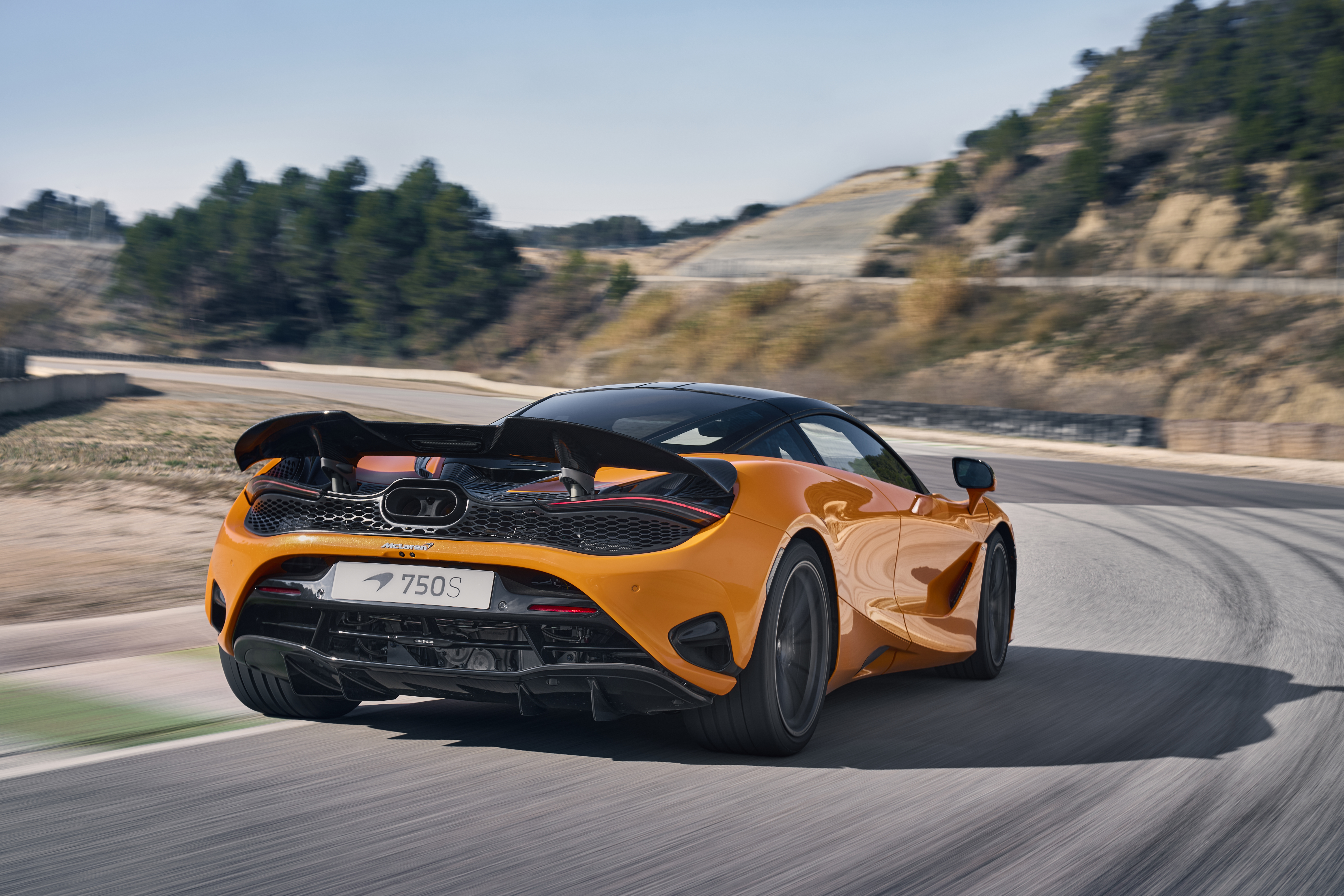 2024 맥라렌 750S 쿠페 사진