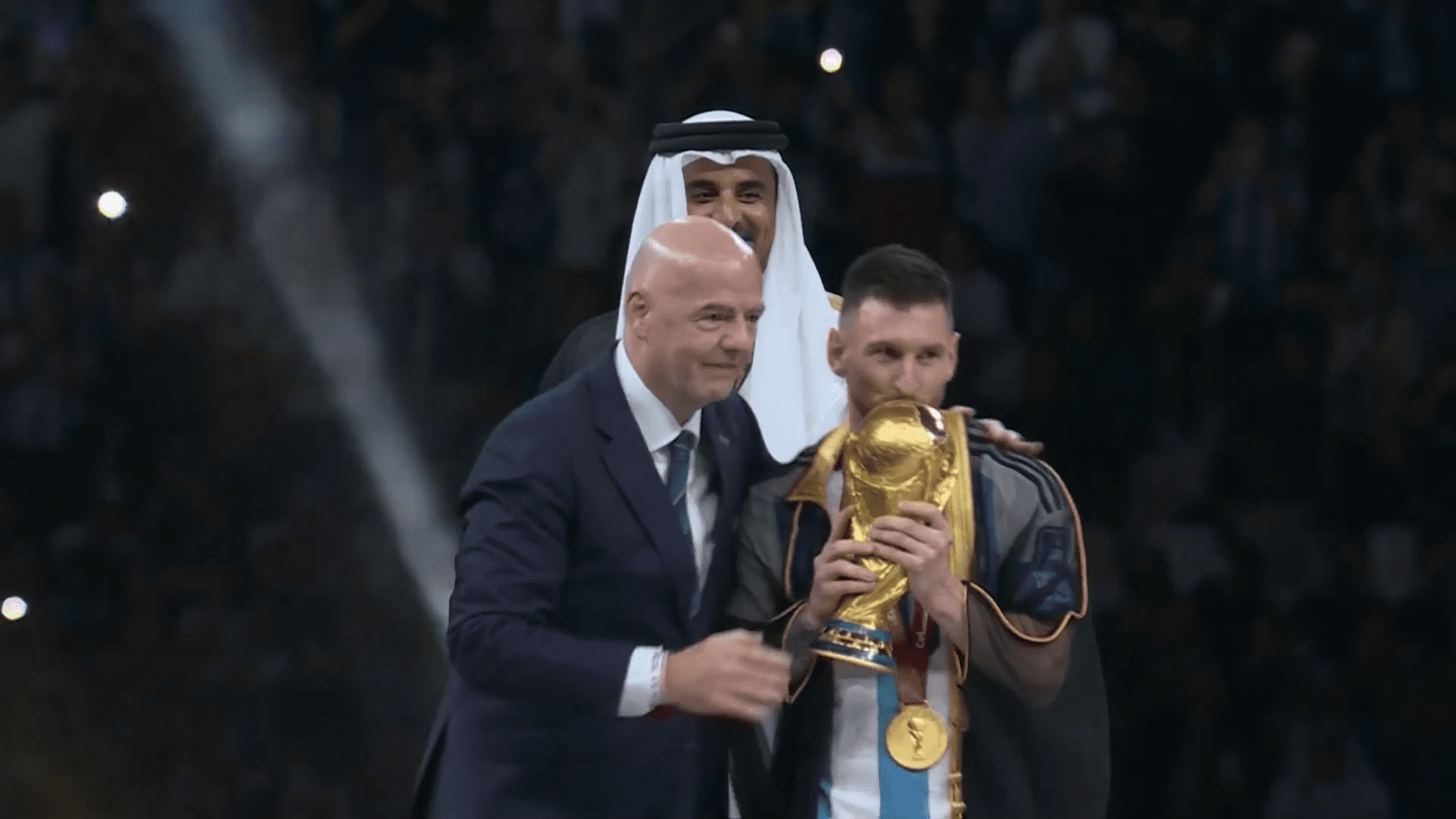 드디어 우승에 성공한 리오넬 메시