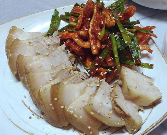 충북 제천 삼겹살쌈밥 '산아래' 본점