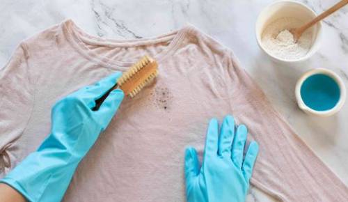 옷 곰팡이 냄새 제거 방법