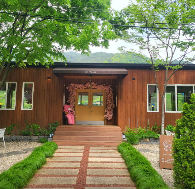 곡성 섬진강뷰 카페 카페더로그앤통나무집 방문