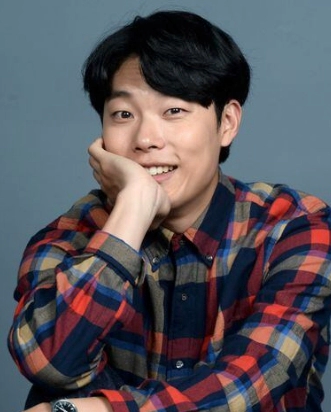 류준열 프로필 나이 고향 학력 인스타 사진전