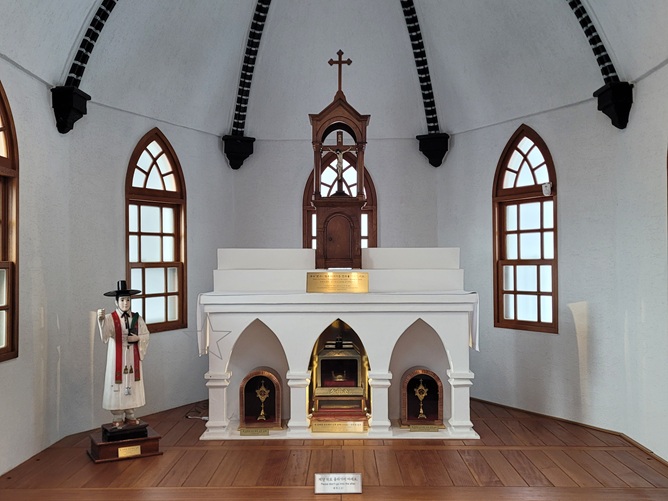 미리내성지 경당 안 사진