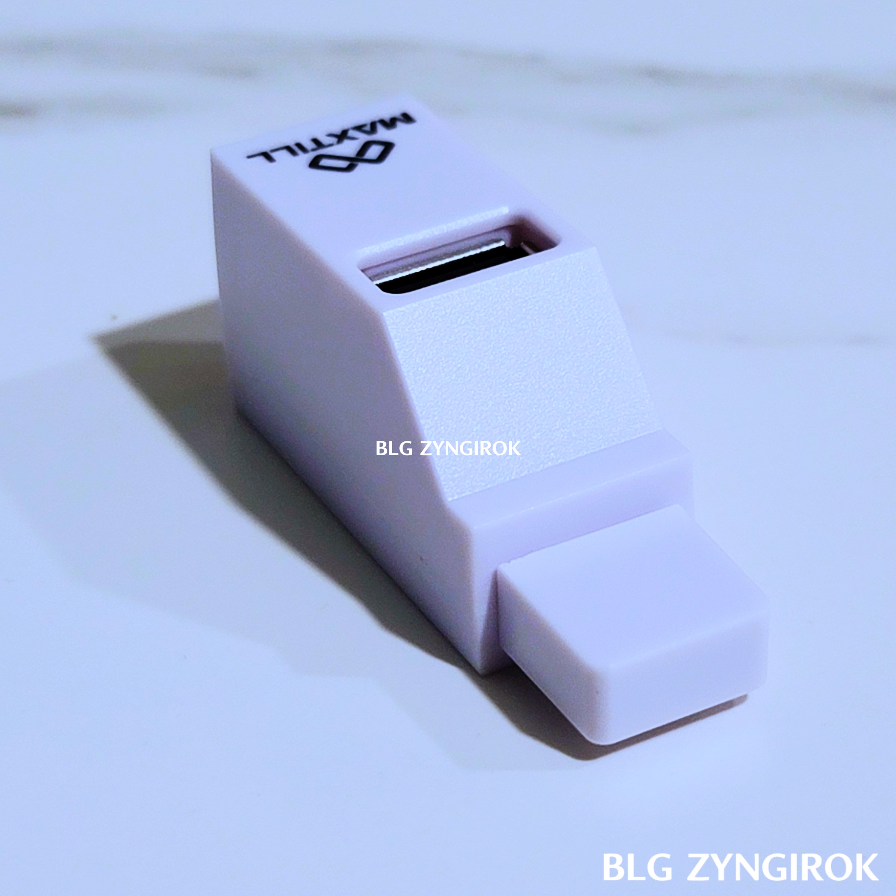 USB-허브-뚜껑이-닫혀있다. 