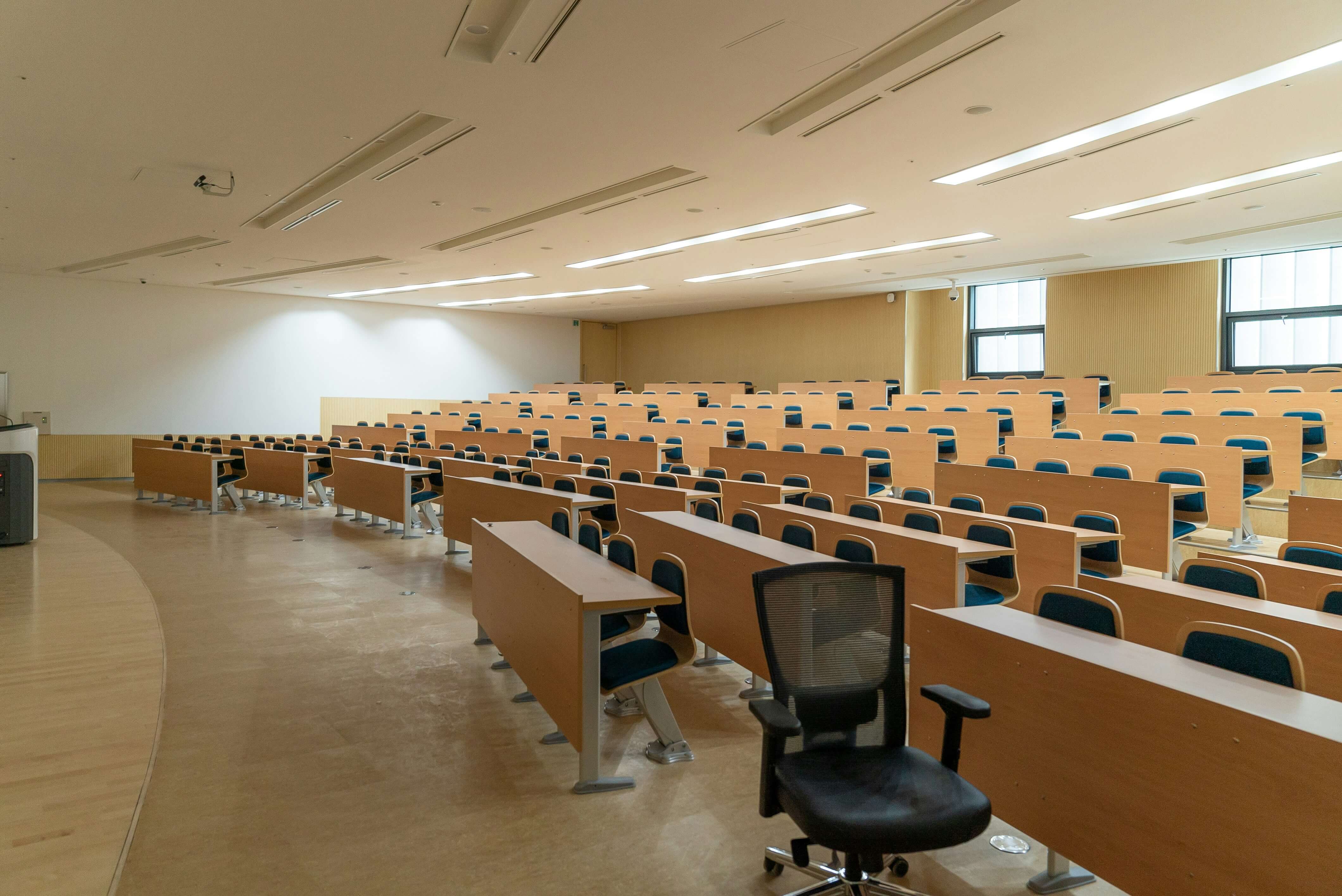 히토쓰바시대학교