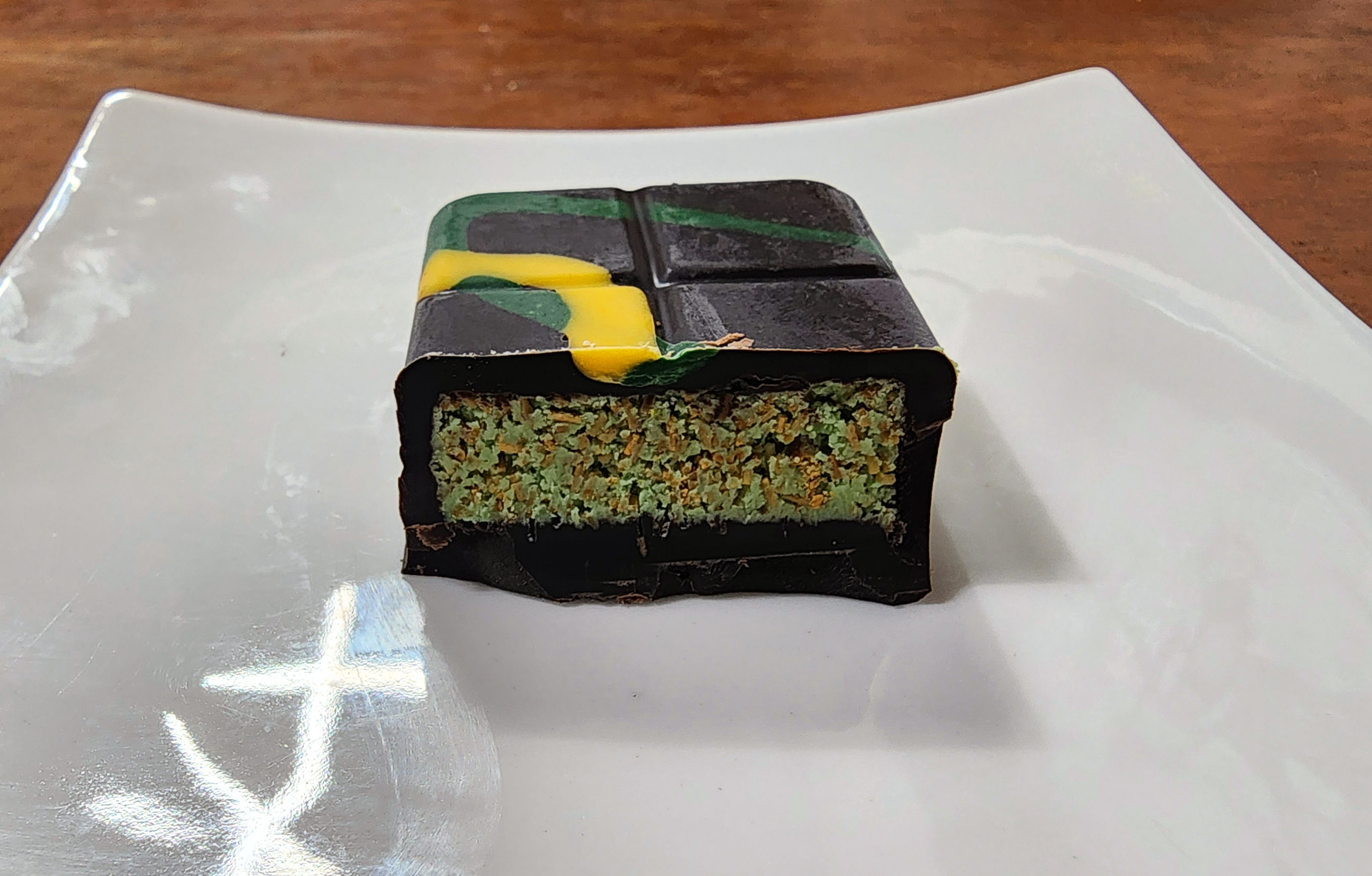 씨유카다이프앤피스타치오초콜릿