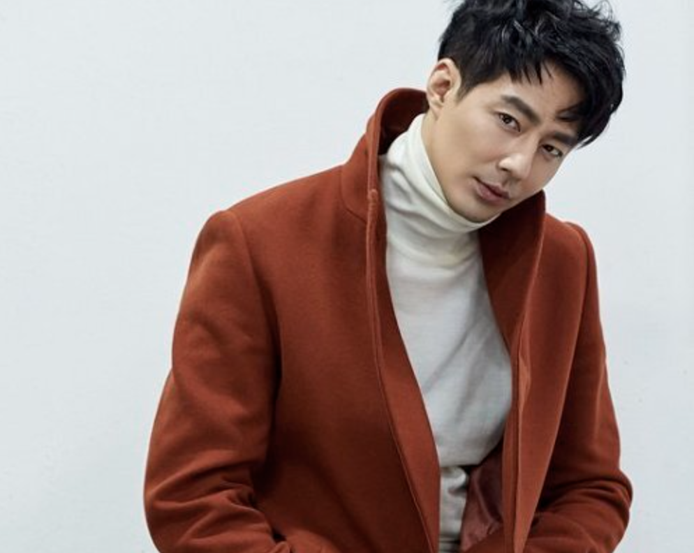 조인성 롱코트 패션