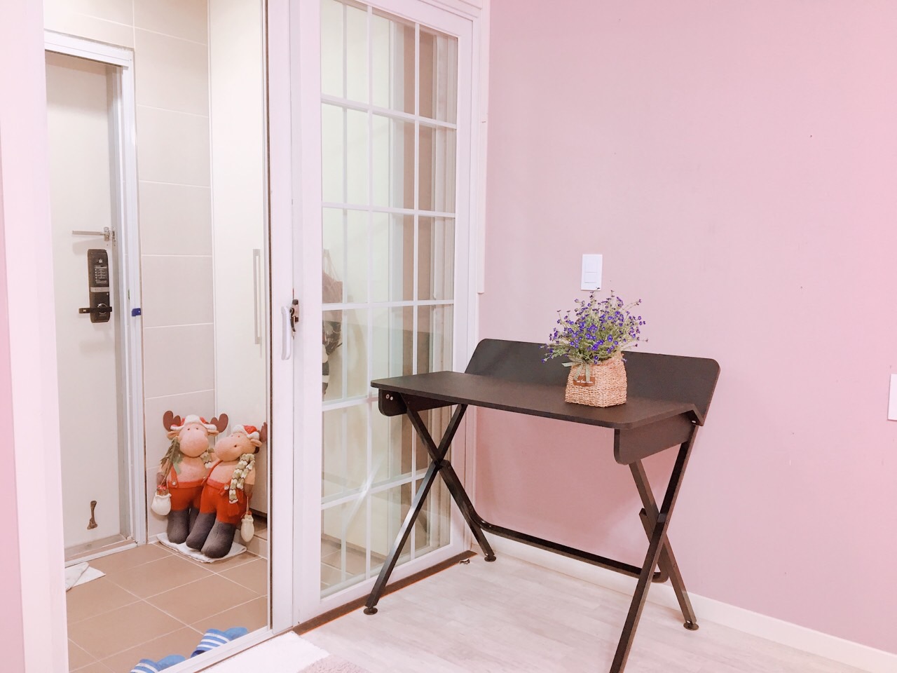 기린책방 독서 공간의 한적한 풍경