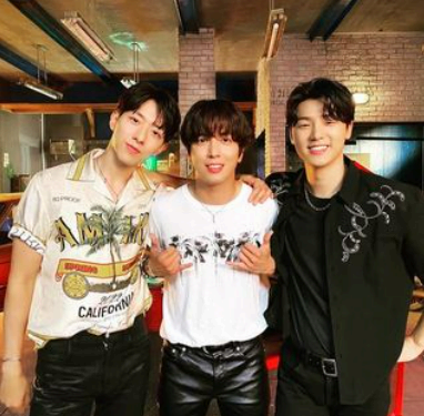 씨엔블루 사진