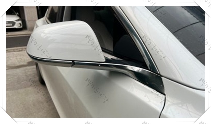 테슬라 모델3 초기형 사이드미러 부분 수리 전 후
