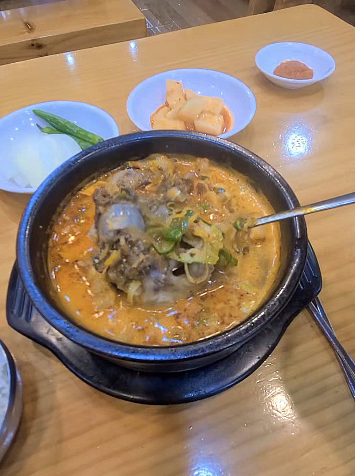 창원 맛집 용호동 할매순대국_얼큰 순대국(특)은 건더기가 많이 들어 있습니다