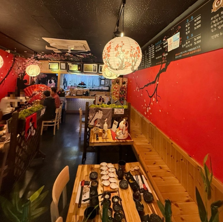 부안초밥집 내부