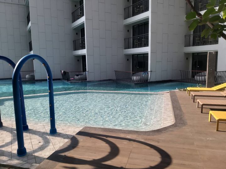 더쿼터짜오프라야호텔 수영장 후기