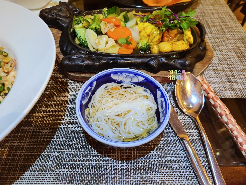 레드빈 호이안 식당 디너 후기 - 라 시에스타 호이안 리조트