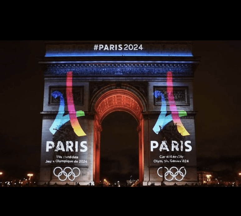 파리-개선문에-띄워진-올림픽-미디어-사파드