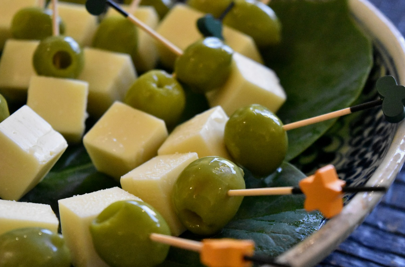 편의점에서만 즐길 수 있는 ‘이색 술안주’ 특집