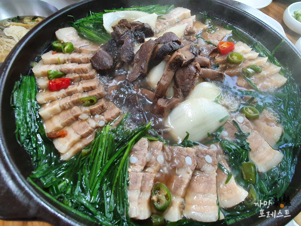 한솔가든 능이보쌈