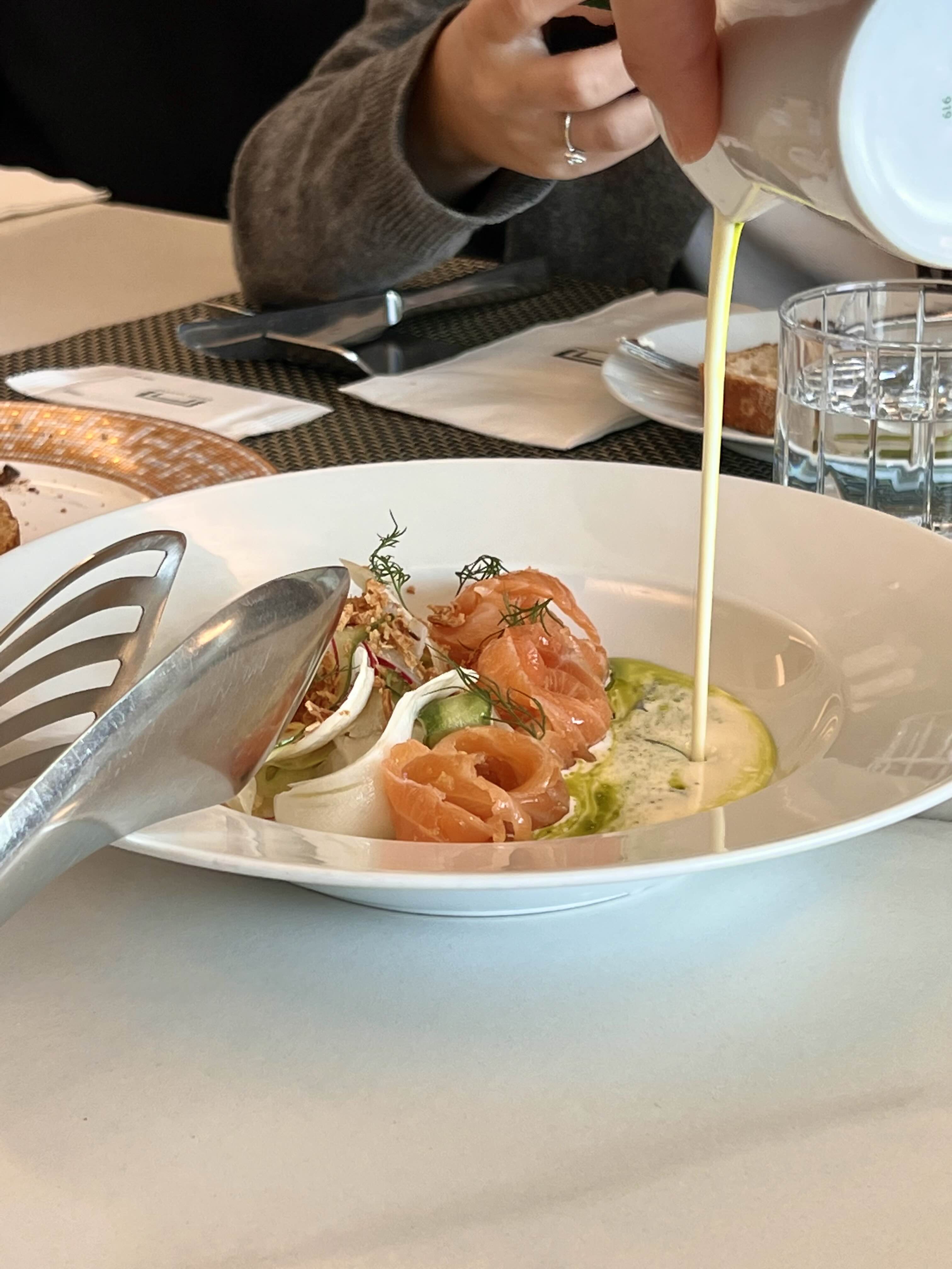 한남동 예쁜 레스토랑 사진찍기 좋았던 한남집 연어 그라브락스