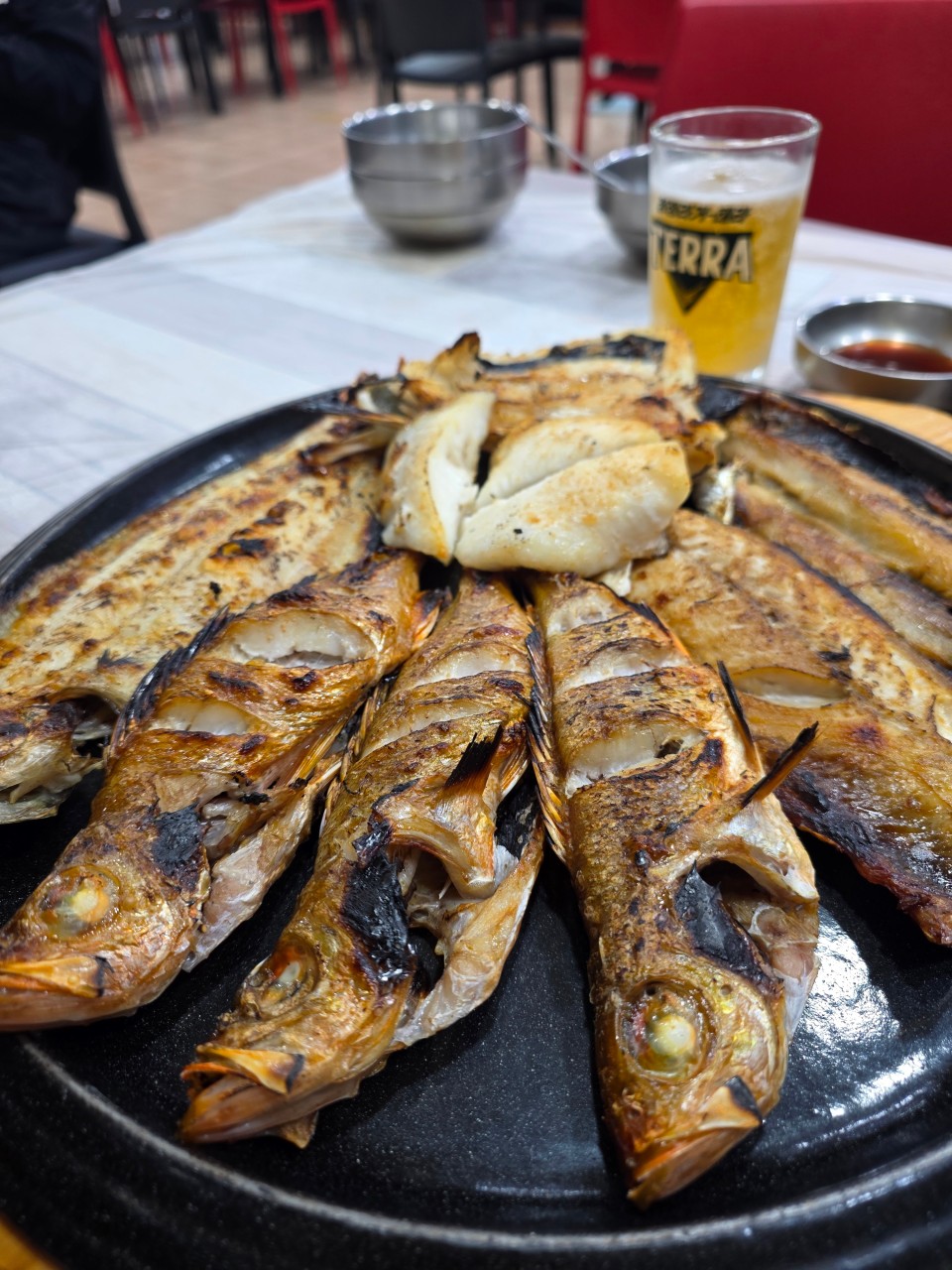 동명항생선구이
