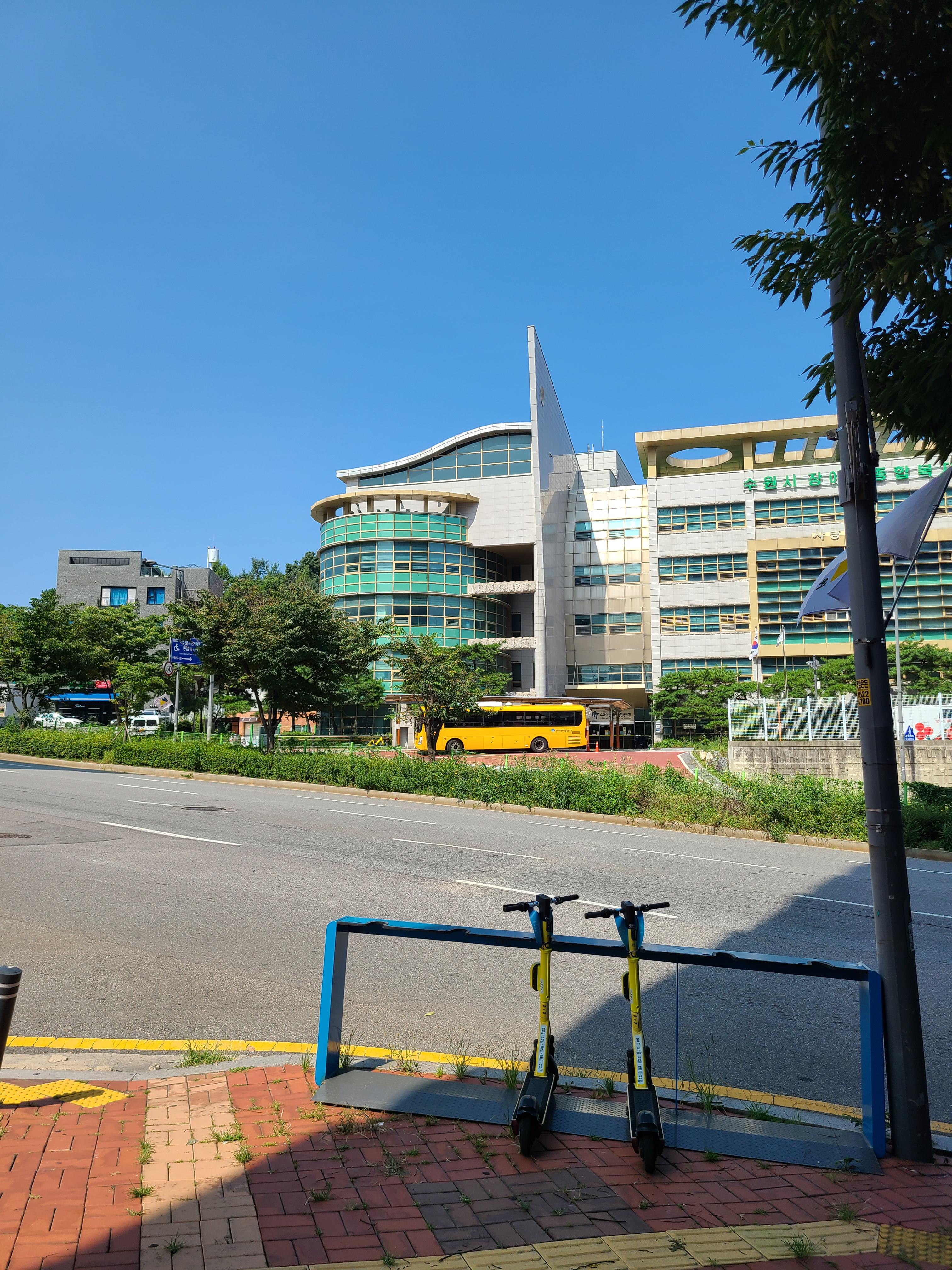 광교 센트럴비즈타워 외관 및 주변환경6