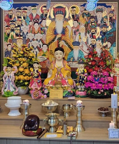 수련당 신당 내부