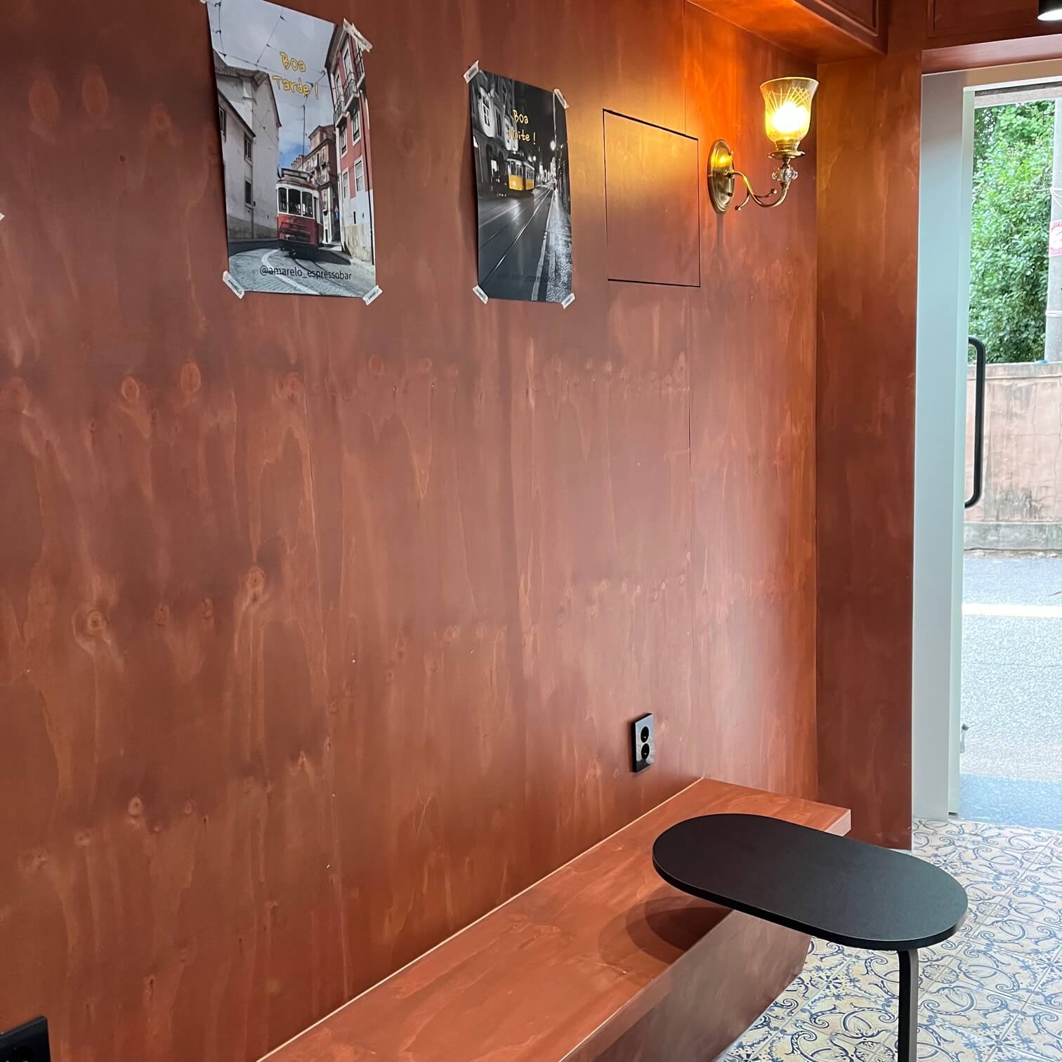 아마렐로-에스프레소바-내부