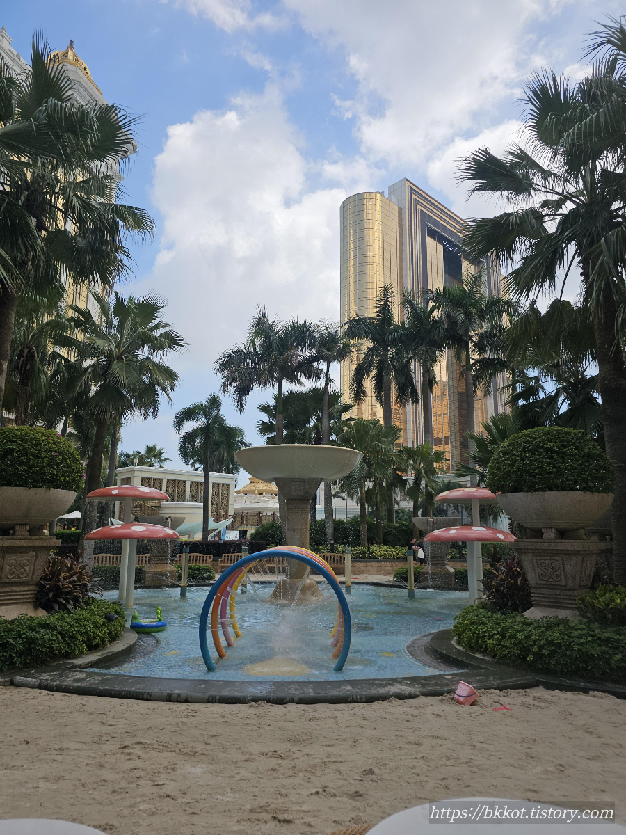 마카오 갤럭시 그랜드 리조트 덱