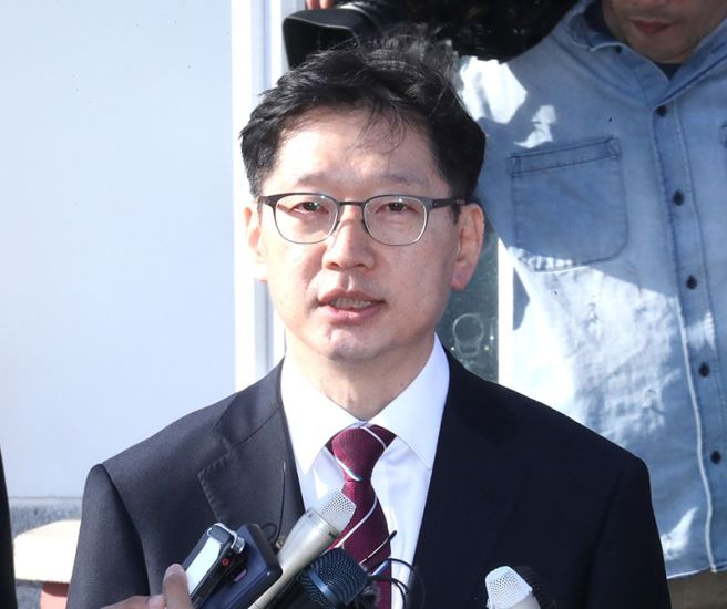 김경수 대통령 정무특보 프로필: 나이 학력 고향 盧 마지막 비서관의 18년 만 청와대 복귀