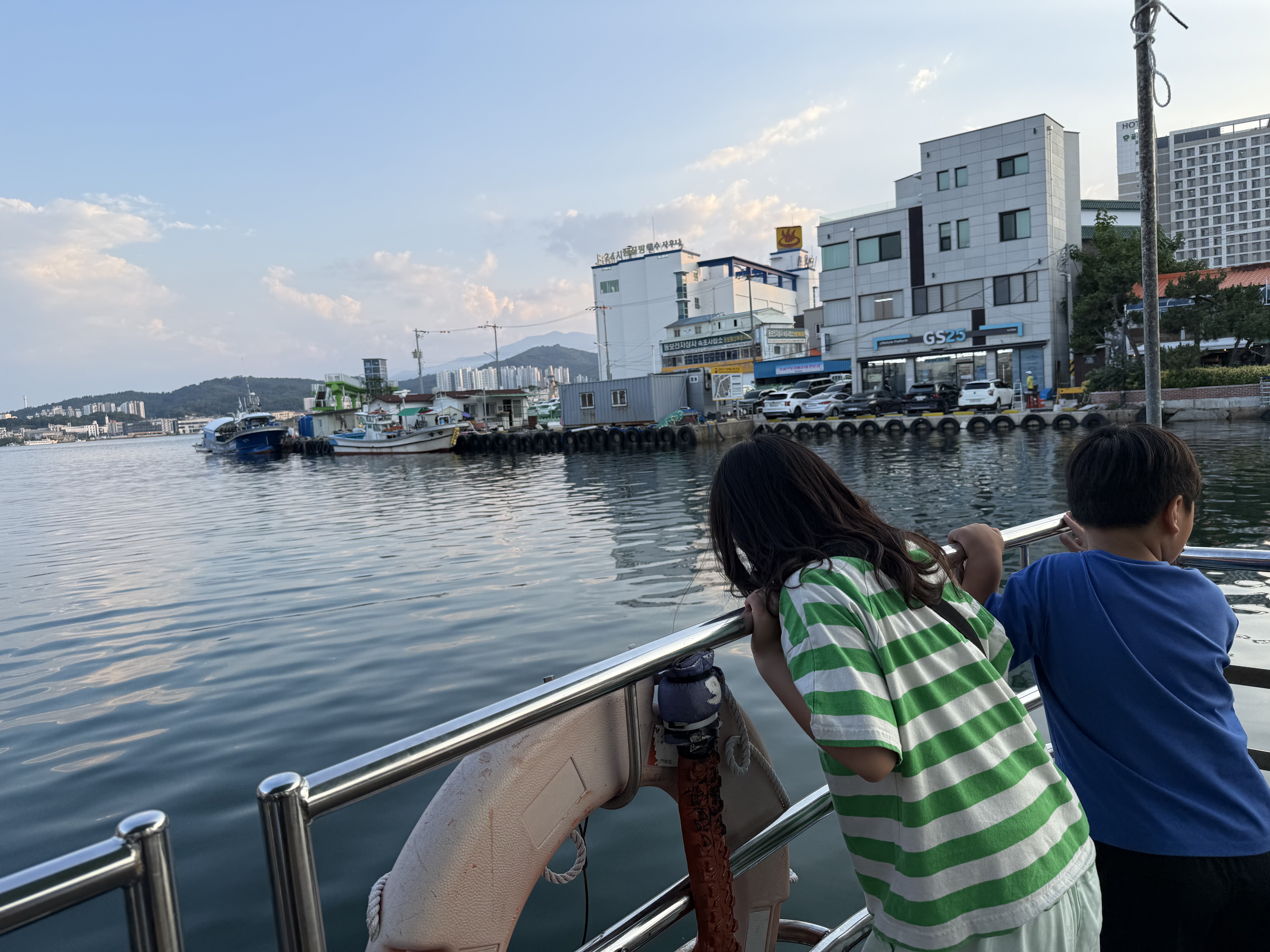 속초 아바이마을 갯배 타고 이동 중