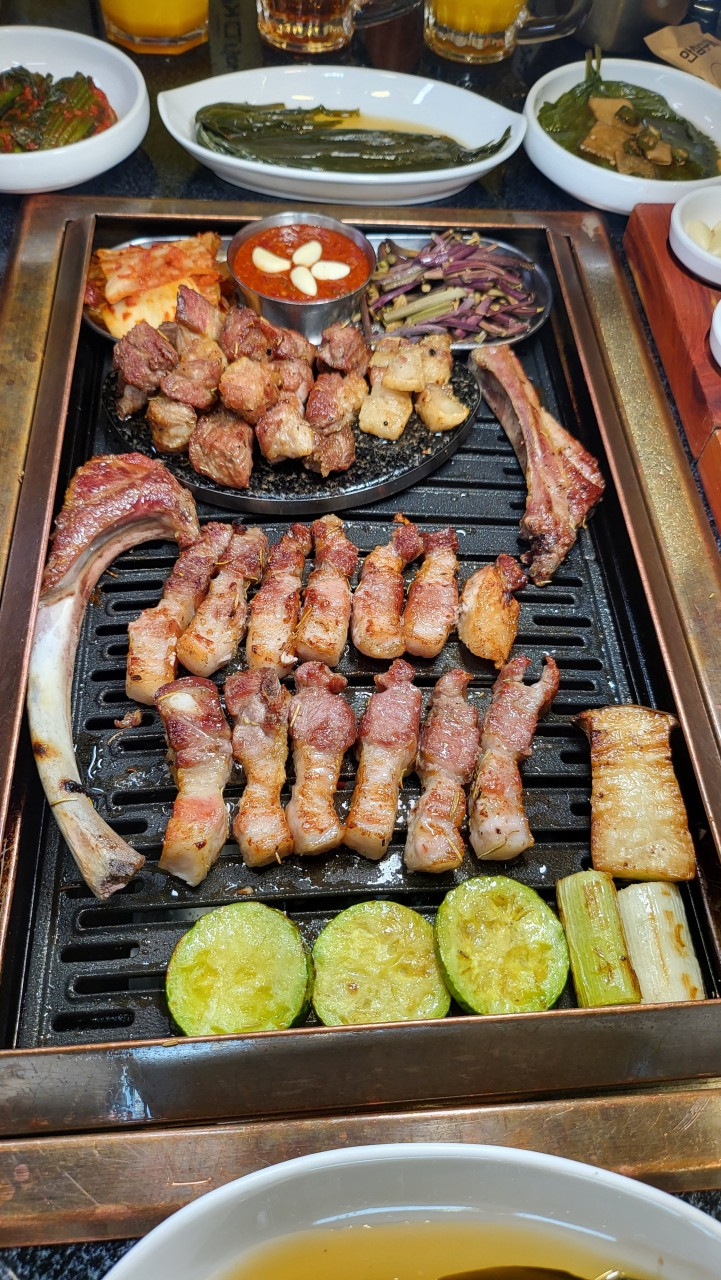 제주옥탑 진해자은점