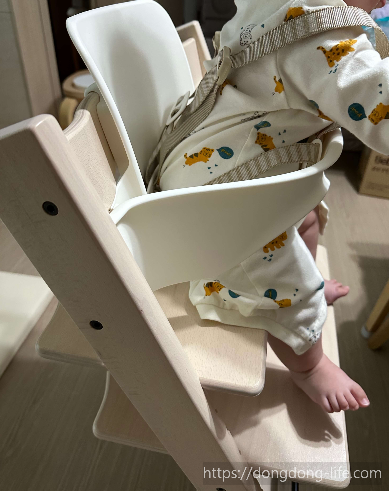 아기 의자 사진