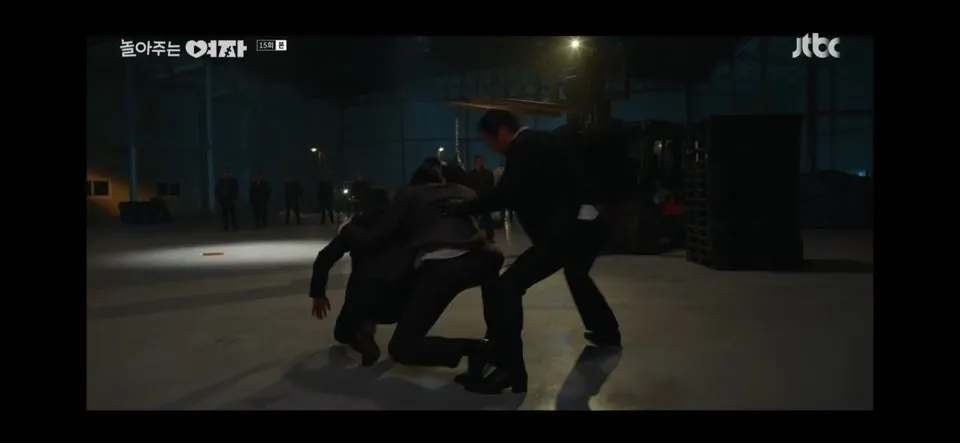 놀아주는 여자 15회 줄거리